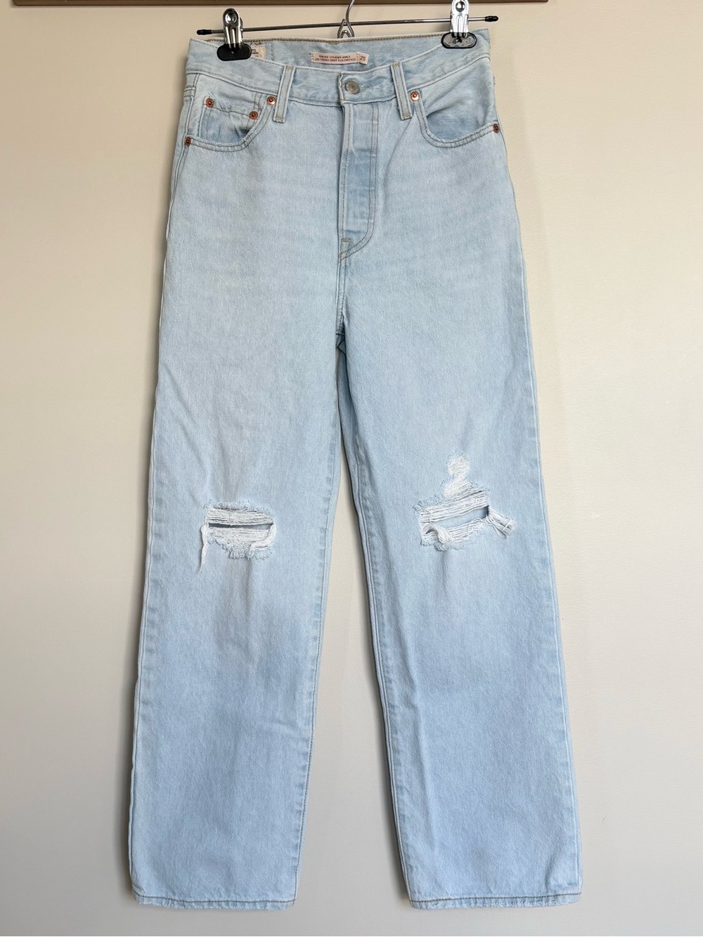 Levi’s Premium Ribcage Straight Ankle Jeans 25, Light Wash Distressed Button Fly